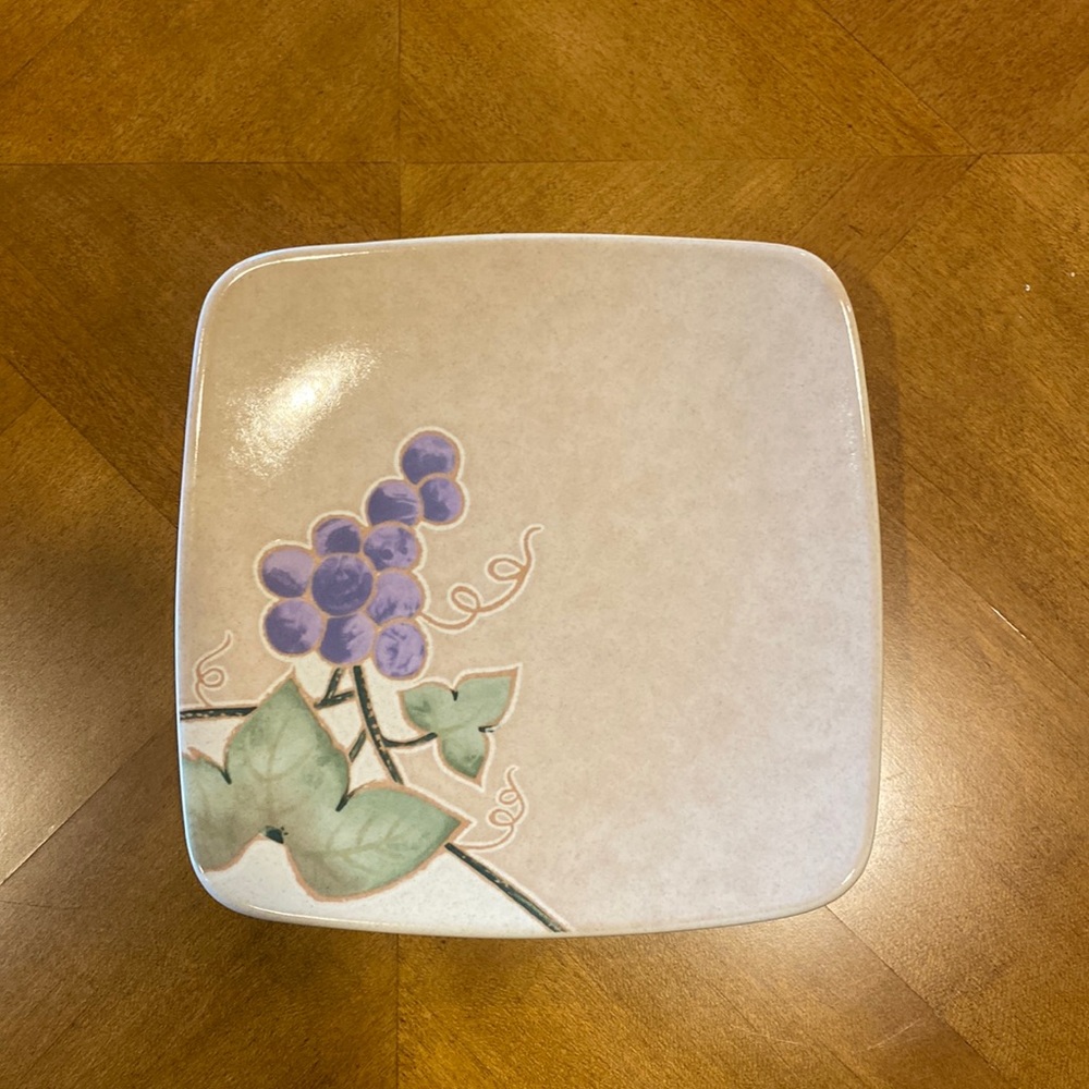 Mikasa set of 4 square salad plates. Chablis pattern.